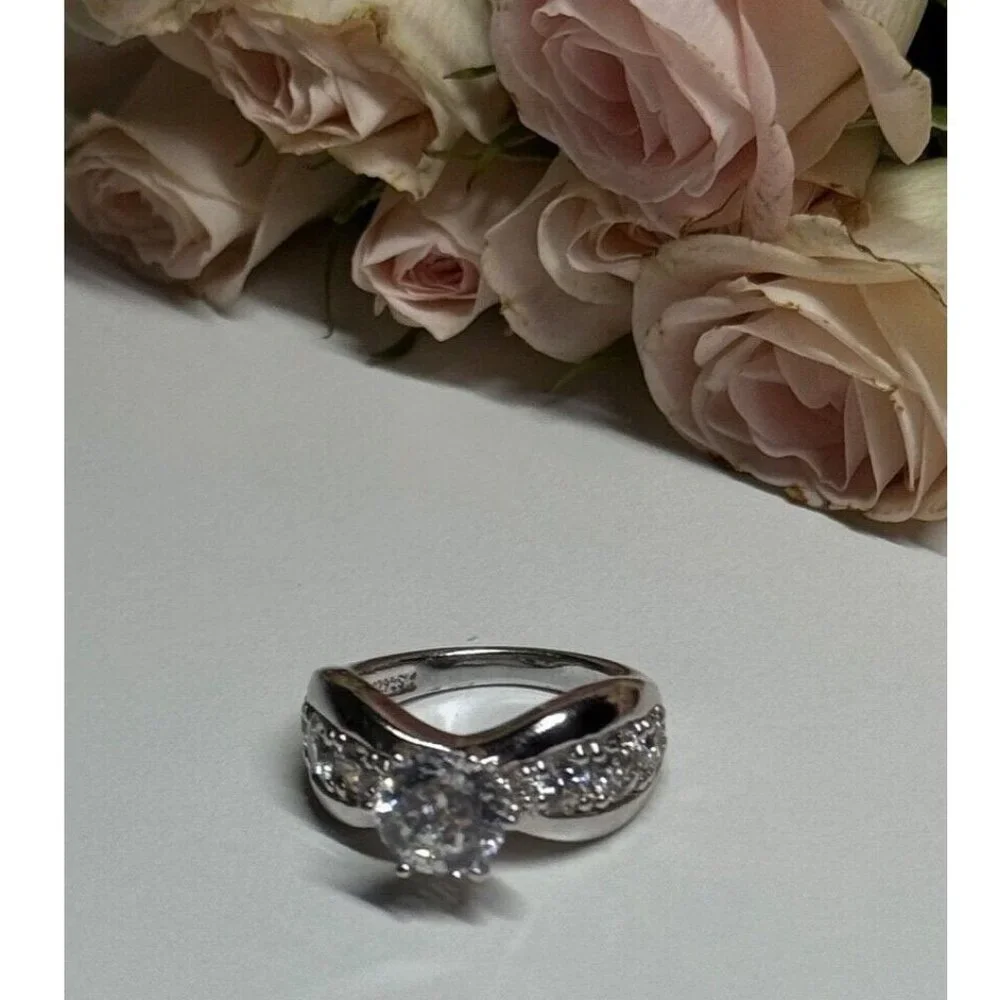 925 STERLING SILVER CZ RING SIZE 6.5
